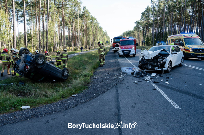Wypadek na DK 22 pomiędzy Czerskiem i Gutowcem. Dwie osoby trafiły do szpitala (FOTO)
