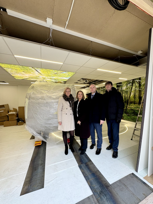 Zamontowano serce rezonansu magnetycznego. Skomplikowana operacja logistyczna