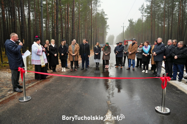 Nowy asfalt między Okoninami Nadjeziornymi a Główką oficjalnie otwarty (FOTO, WIDEO)
