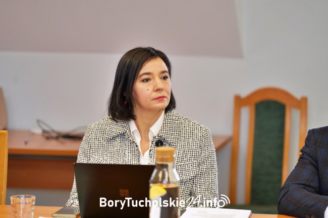 Filia wydziału komunikacji w Czersku cieszy się dużym zainteresowaniem, fot. BoryTucholskie24.info