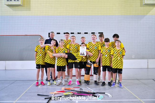 Mistrzowie województwa w unihokeju – SP w Lubiewie triumfuje!