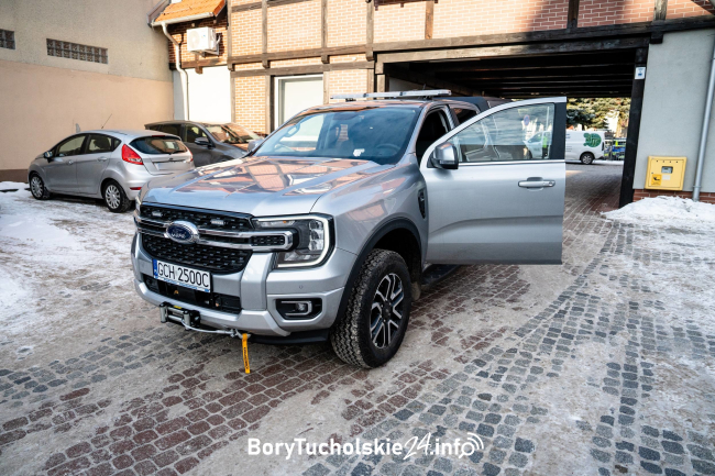 Samorządy robią zakupy w ramach obrony cywilnej. W Czersku kupili terenówkę za prawie 300 tys. zł.
