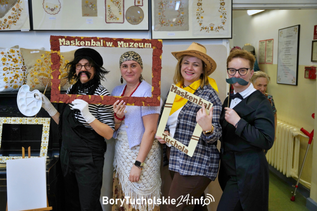 Barwne zakończenie karnawału w Muzeum Borów Tucholskich (FOTO, WIDEO)
