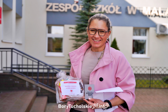 Ponad 16 litrów krwi zebrano podczas akcji przy Zespole Szkół w Malachinie (FOTO)