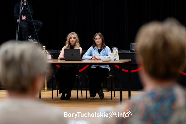 Debata o przyszłości młodych ludzi z gminy Czersk (FOTO, WIDEO)