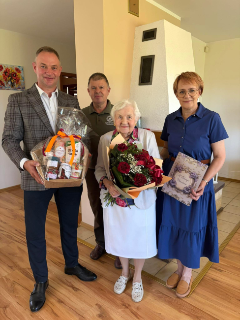 Jubileusz 99. urodzin mieszkanki Linówka