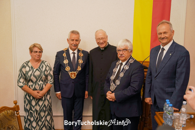 Podziękowali księdzu Wiesławowi Heroldowi. „Ksiądz jest swego rodzaju wizjonerem” (FOTO, WIDEO)